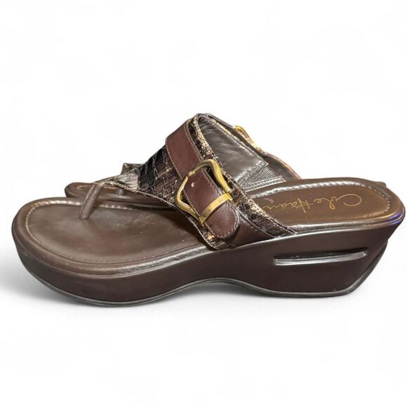 Cole Haan Women’s Size 7.5 Brown Leather Wedge Sandals Thong Flip Flop Air Comfo - Picture 1 of 8